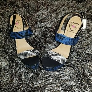 Penny Loves Kenny| Platform open toe sandal heels